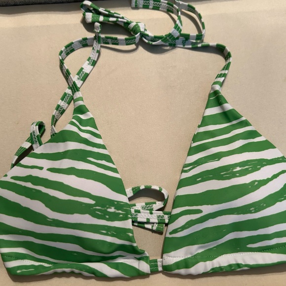 Green & white two piece, striped bikini size medium - Picture 3 of 8